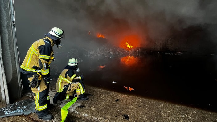 Müll brennt in Essen