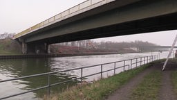 Marode und kaputte Löringhoffbrücke über dem Wesel-Datteln-Kanal