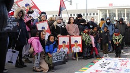 Mouhamed Dramé: Tausende Demonstranten fordern Gerechtigkeit