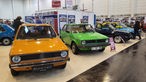 Bilder von Autos bei einer Automesse