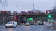 A40 Bombenentschärfung Brücke mit Feuerwehr 