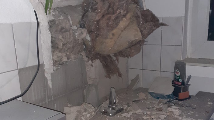 Küche durch Explosion zerstört