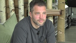 Mann namens Lino Köhler im Interview