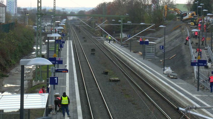 Erster Tag Mit Berufsalltag: Herten Hat Nach 40 Jahren Einen Bahnhof ...