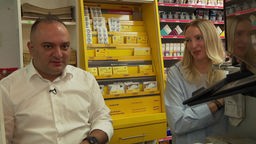 Kioskbesitzer Fuat Köktürk mit seiner Frau Mirsada Cejvanovic