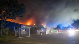 Großbrand in Lagerhalle in Hamm