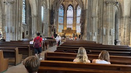 24 Stunden lang werden die Namen der Opfer In der Reinoldikirche vorgelesen