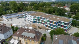 Das neue Schulgebäude der Grundschule Ebersteinstraße 