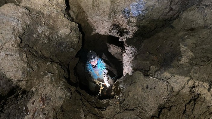 Höhlenforscher des Arbeitskreises Kluterthöhle erforschen neue Höhle in Ennepetal