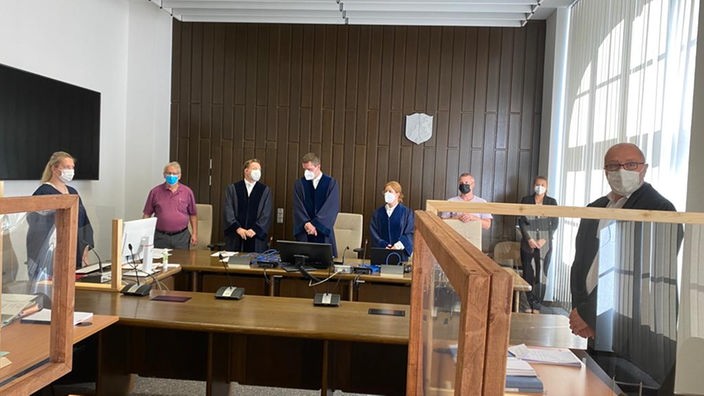 Prozess um Zulassung des Bottroper Apothekers vor dem Verwaltungsgericht Gelsenkirchen - Aufnahme im Gerichtssaal vor dem Prozessauftakt
