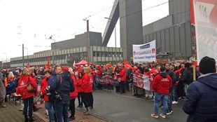 Stahlarbeiterprotest bei Thyssen-Krupp in Duisburg
