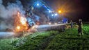 Großeinsatz in Essen: Strohballen brennen auf Reiterhof