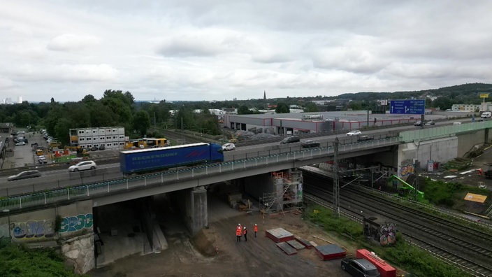 Die alte Schlachthofbrücke wird für den Abriss vorbereitet