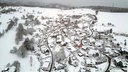 Schneebedeckte Fachwerkhäuser in Freudenberg