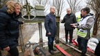 Bundeskanzler Olaf Scholz ist ins Hochwassergebiet nach Niedersachsen gereist, um Helfern zu danken