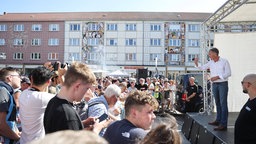 Spitzenkandidat Bjoern Hoecke auf der Bühne