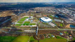 Luftbild der Veltins-Arena in Gelsenkirchen 