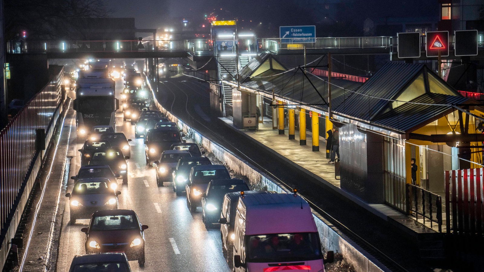 ADACStudie 2023 NRW bleibt StauRekordhalter Verkehrsthemen