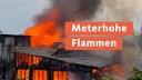 Meterhohe Flammen bei Großbrand in einer Schreinerei in Hilden