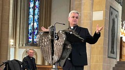 Udo Bentz redet zum Beginn als neuer Erzbischof in Paderborn 