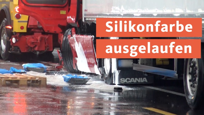 Sattelzug Unfall auf A1 bei Dortmund, Silikonfarbe ausgelaufen