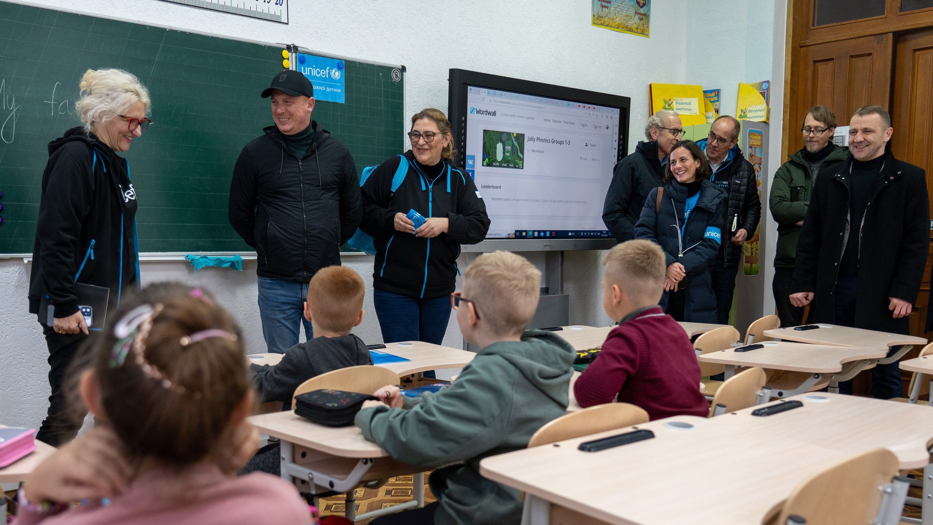Fußballverein Ferencváros hilft fast hundert ukrainischen Kindern