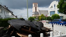 Fehlender Kirchturm nach Unwetter in Hagen