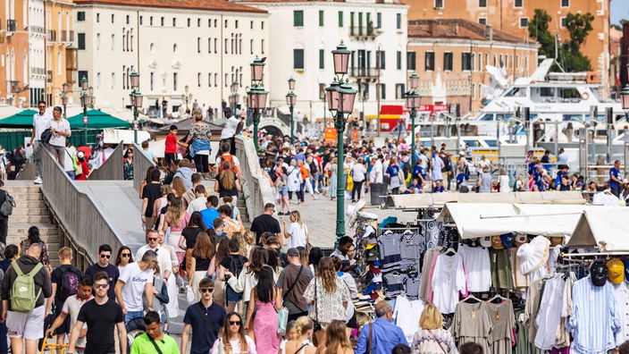 Overtourism in Venedig. Fünf Euro Eintritt zahlen Tagesbesucher seit 2024