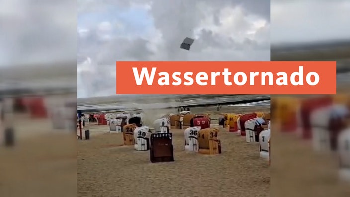 Wassertornado auf Borkum am Strand und auf dem Meer