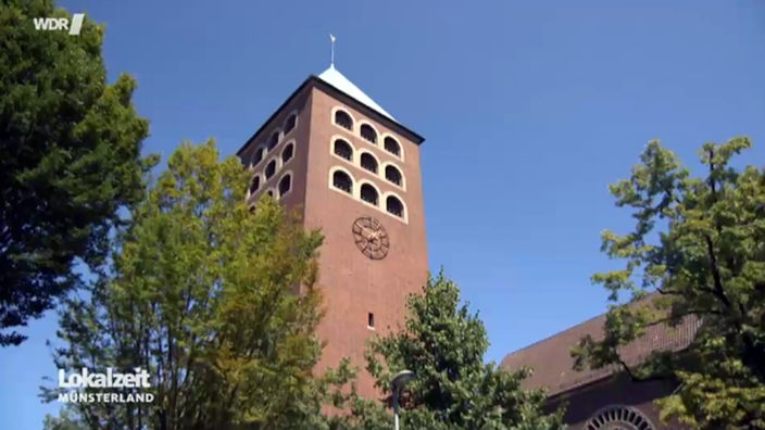 Turm der St. Lambertikirche in Coesfeld. 