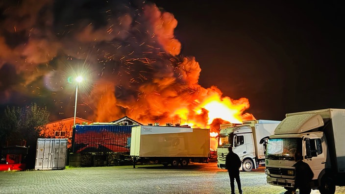 Feuerwehrleute am Einsatzort