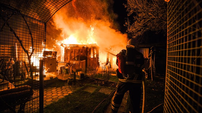Feuerwehreinsatz bei einem Lauben-Brand in Bad Sassendorf