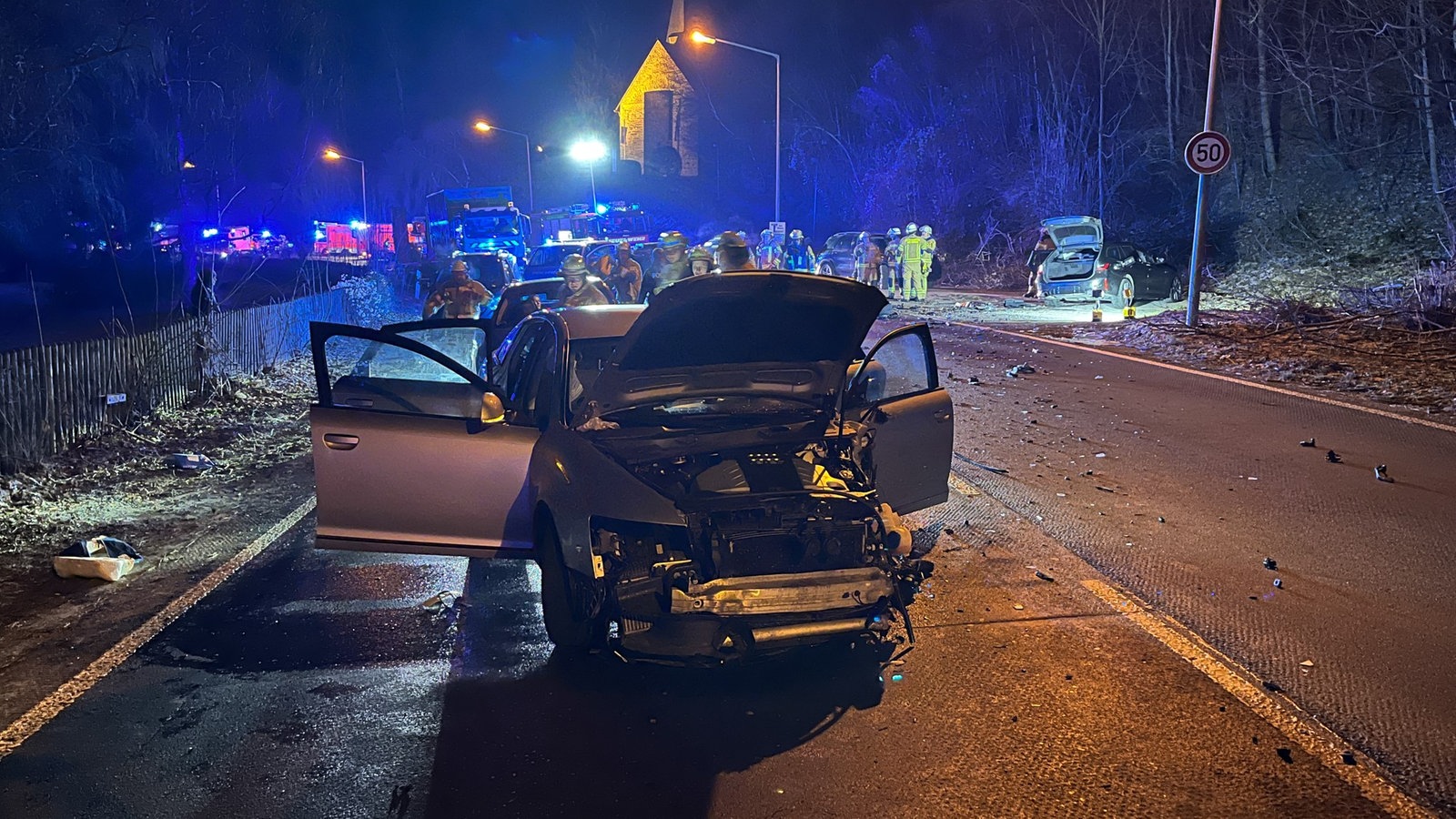 Unfall in Menden: Drohne hindert Hubschrauber an Landung - Westfalen ...