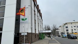 Von Dienstag bis Donnerstag weht die Fahne an Steinmeiers offiziellem Amtssitz: dem Hotel Mittwald