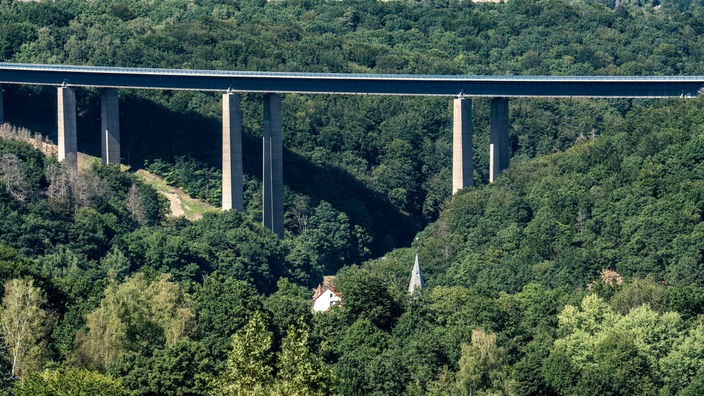 Luftaufnahme der Rahmedetalbrücke in Lüdenscheid