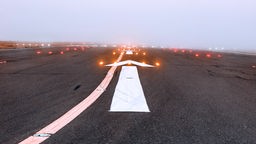 Start- und Landebahn des FMO mit Befeuerung