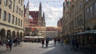 Die Stadt Münster mit Fähnchen geschmückt. 