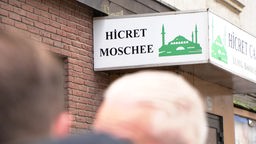 Schild über dem Eingang der Bielefelder Moschee
