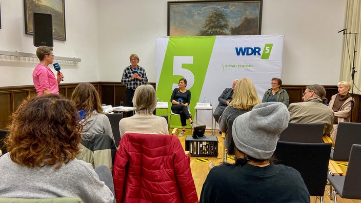 Publikum beim Stadtgespräch in Paderborn 