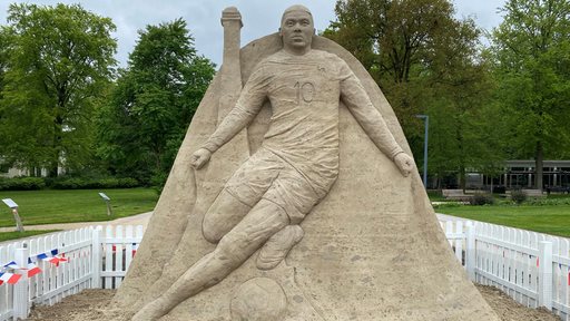 Sandskulptur von Kylian Mbappe 