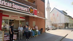Der Supermarkt des Filmes mit dem Namen: Arican Supermarkt. 