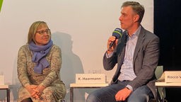 Podiumsgäste Kerstin Haarmann und Rocco Wilken 