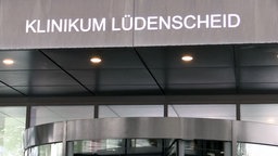 Der Eingang des Klinikums Lüdenscheid