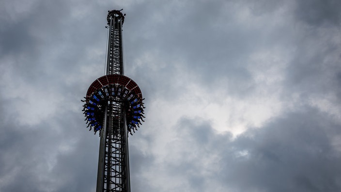 Fahrgeschäft auf der Libori-Kirmes in Paderborn