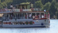 Ein Fahrgastschiff auf der Weser