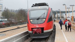 Ein Zug der Linie RB25 am Startbahnhof Meinerzhagen