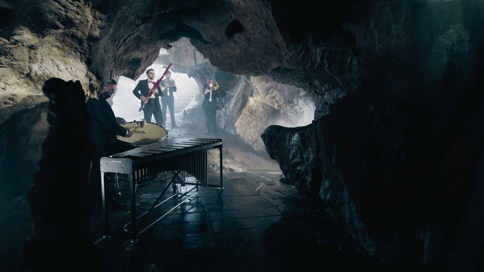 Musiker WDR Funkhausorchester in der Atta-Höhle in Attendorn