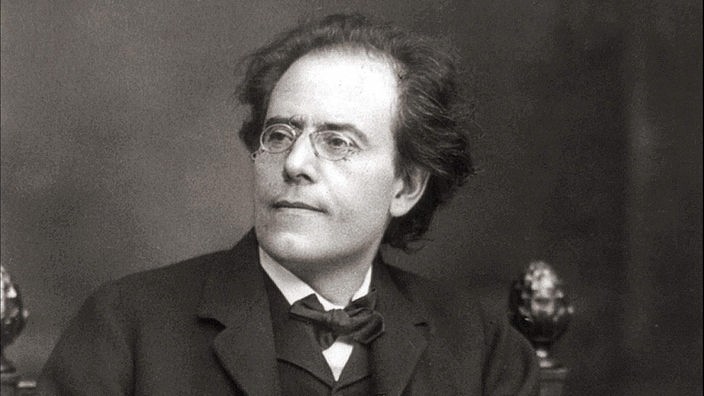 New York, 1909. Gustav Mahler (1860-1911) im Stuhl sitzend