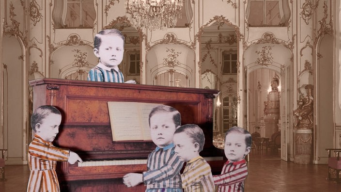 Collage: Historisches Bilder von Kindern an einem Klavier