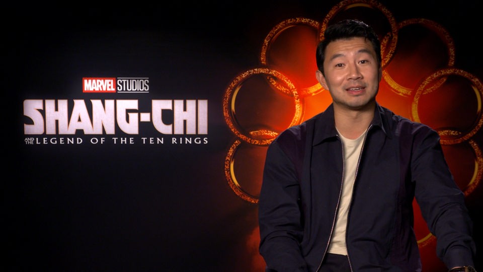 Simu Liu Star aus Shang-Chi and the Legend of the Ten Rings im Interview